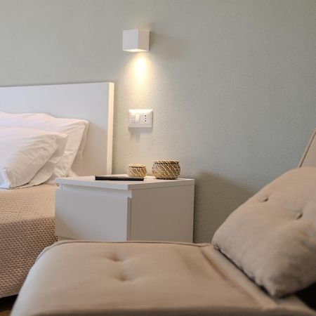 Corso Garibaldi 21 Apartment & Rooms Vasto Bagian luar foto