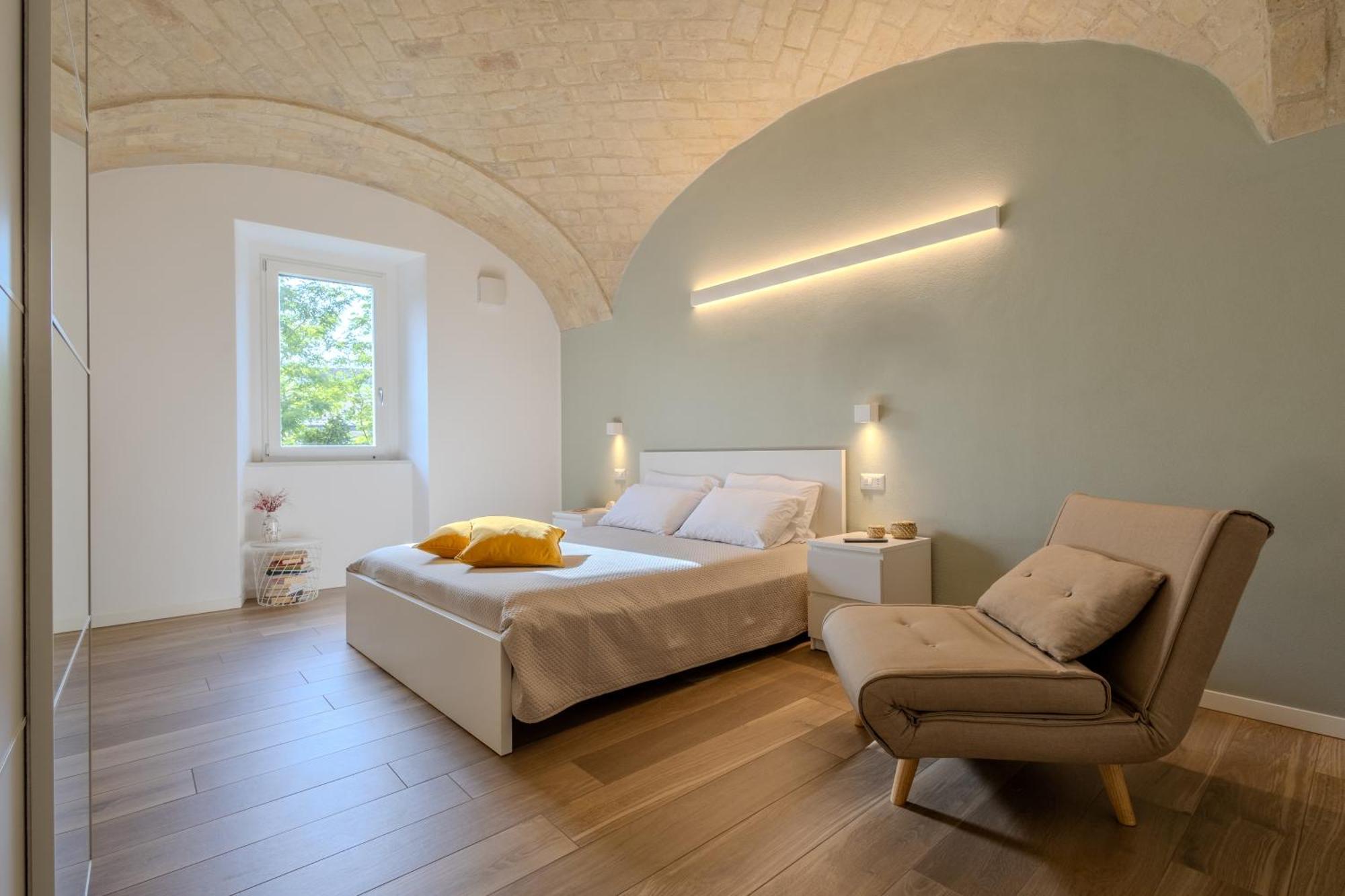 Corso Garibaldi 21 Apartment & Rooms Vasto Bagian luar foto