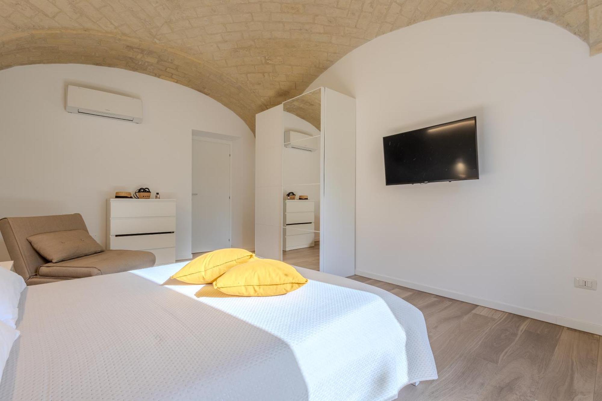 Corso Garibaldi 21 Apartment & Rooms Vasto Bagian luar foto