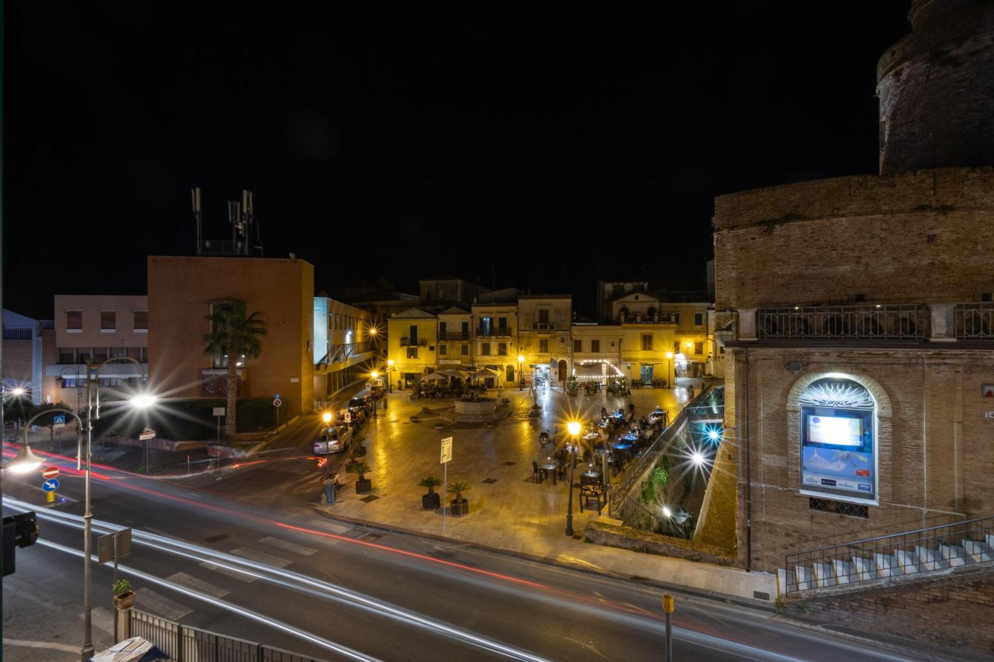 Corso Garibaldi 21 Apartment & Rooms Vasto Bagian luar foto
